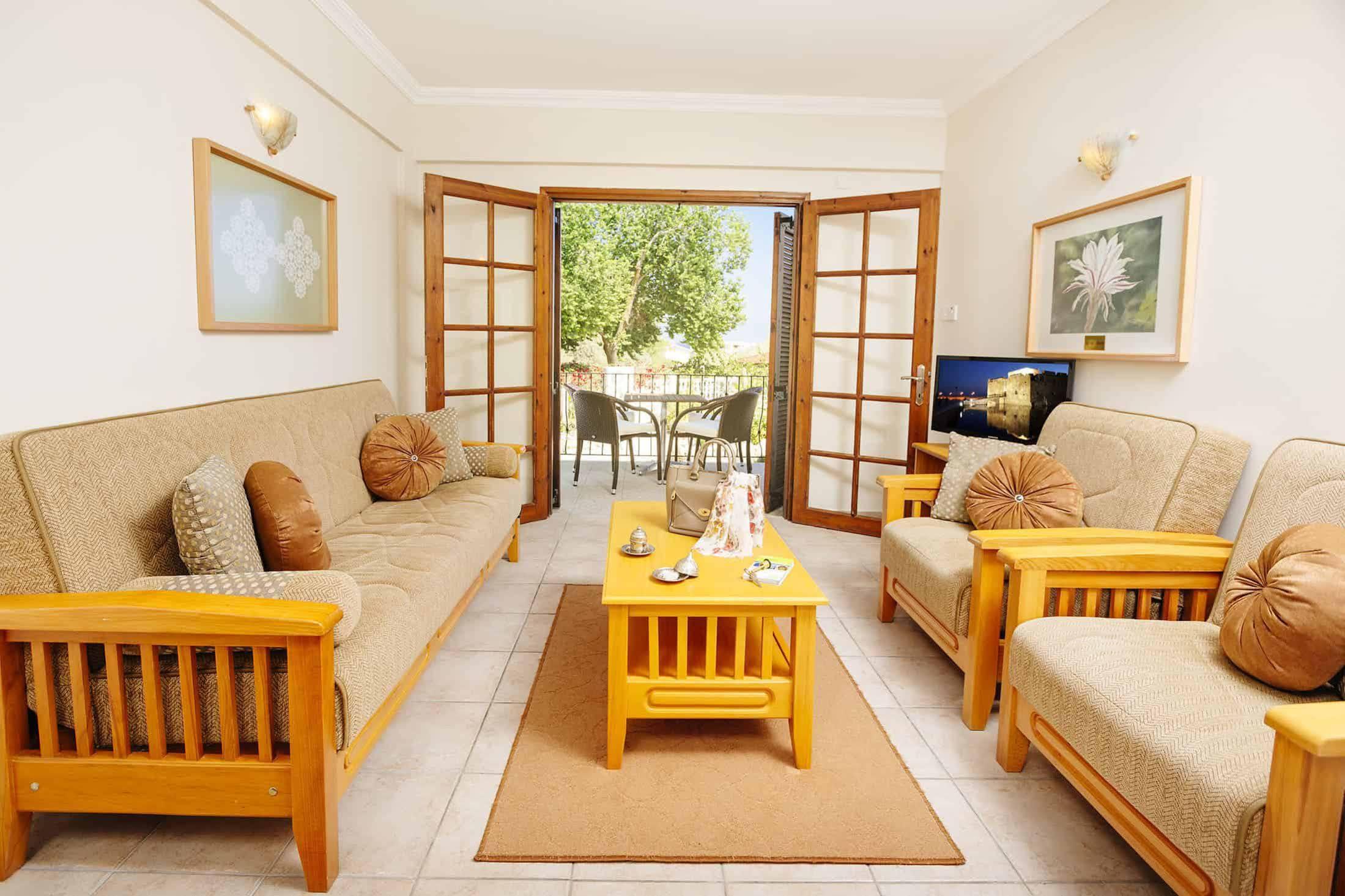 Almond Holiday Village & Hotel Karavas  Екстер'єр фото